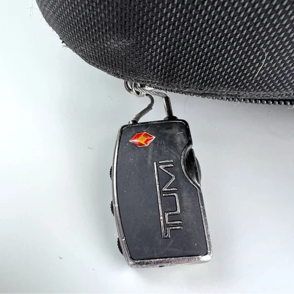 TUMI BLK UPRIGHT ROLLING EXPANDABLE +GARMENT SLEEVE #22034D4-CARRYON - Picture 11 of 16